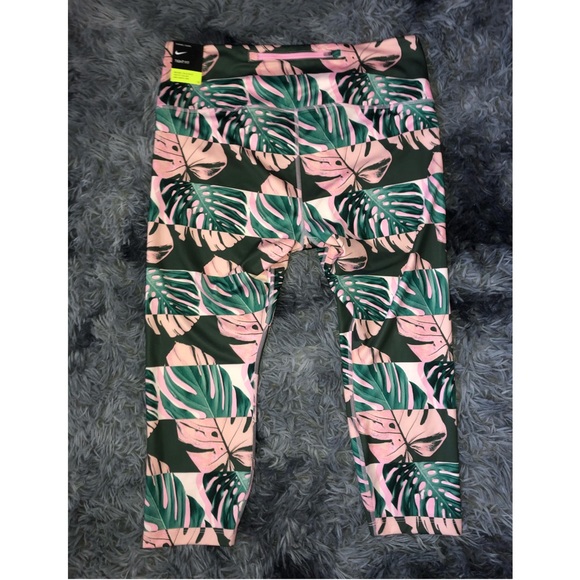 Nike plus size leggings - Picture 5 of 8